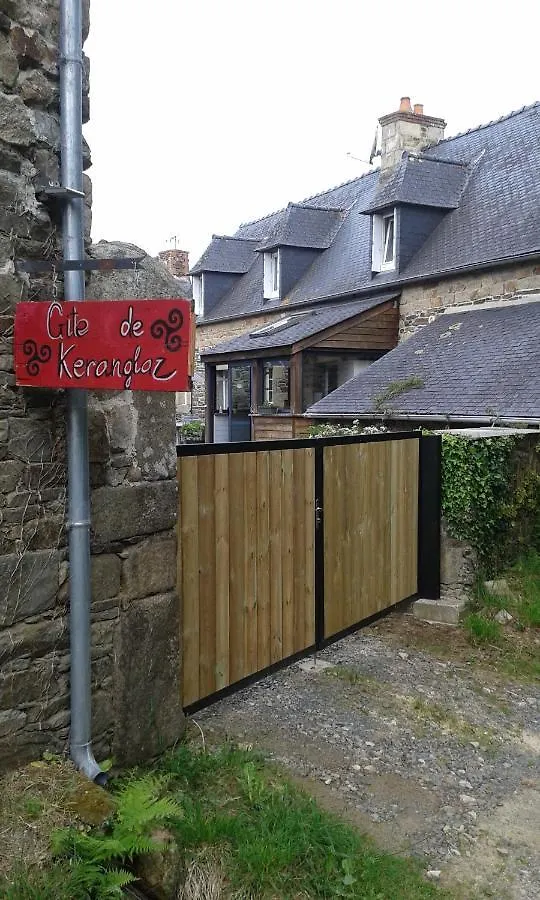 Maison Bretonne,Gite De Keranglaz Ploubezre