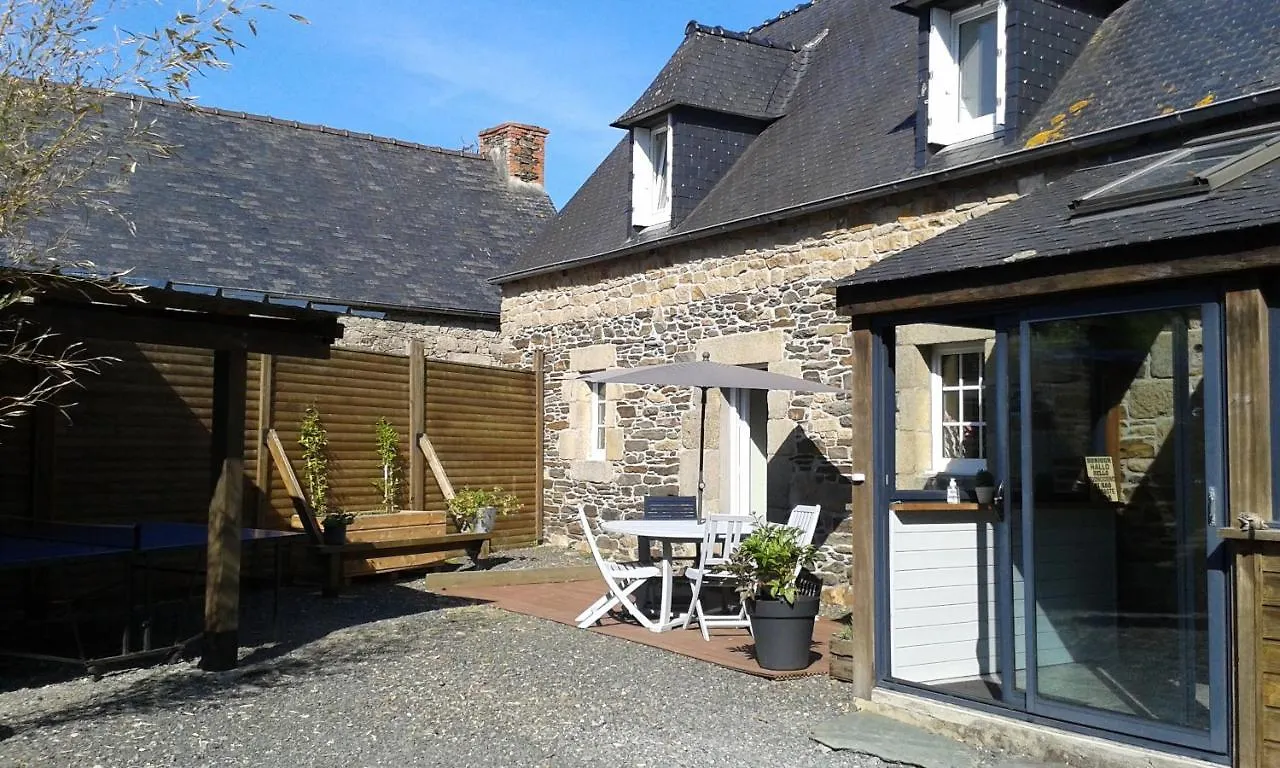 Holiday home Maison Bretonne,Gite De Keranglaz Ploubezre